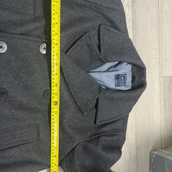 Gap Men’s Dark Grey Button Up POLYESTER BLEND Pea Coat - Size S SIZE SMALL - Picture 3 of 8